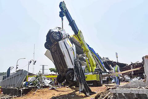 Hoarding collapse in Mumbai